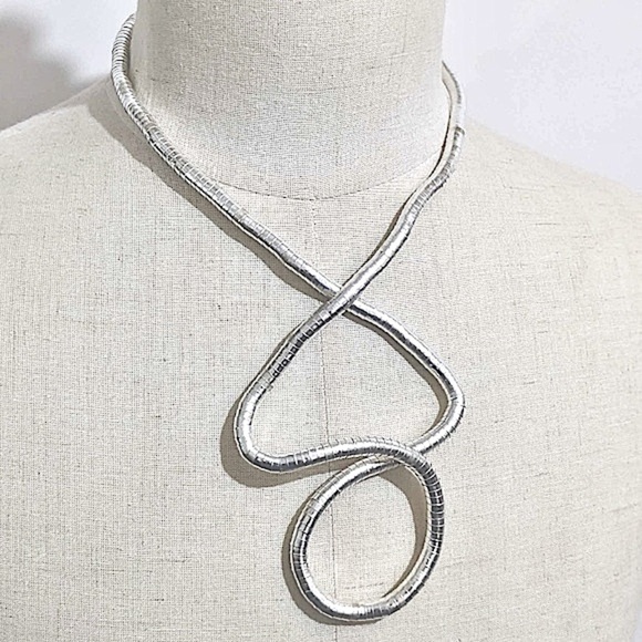 Rare Silver Plated Modable Flexible Necklace New in Box w/Free Gift - Picture 1 of 16